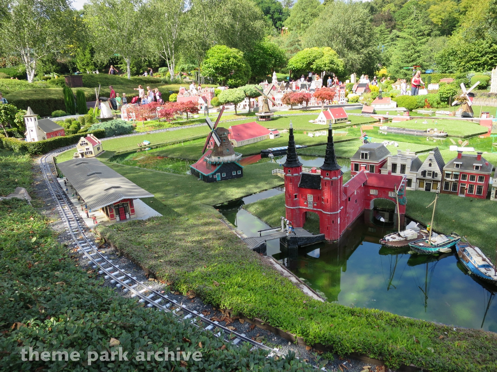 Miniland at LEGOLAND Windsor | Theme Park Archive