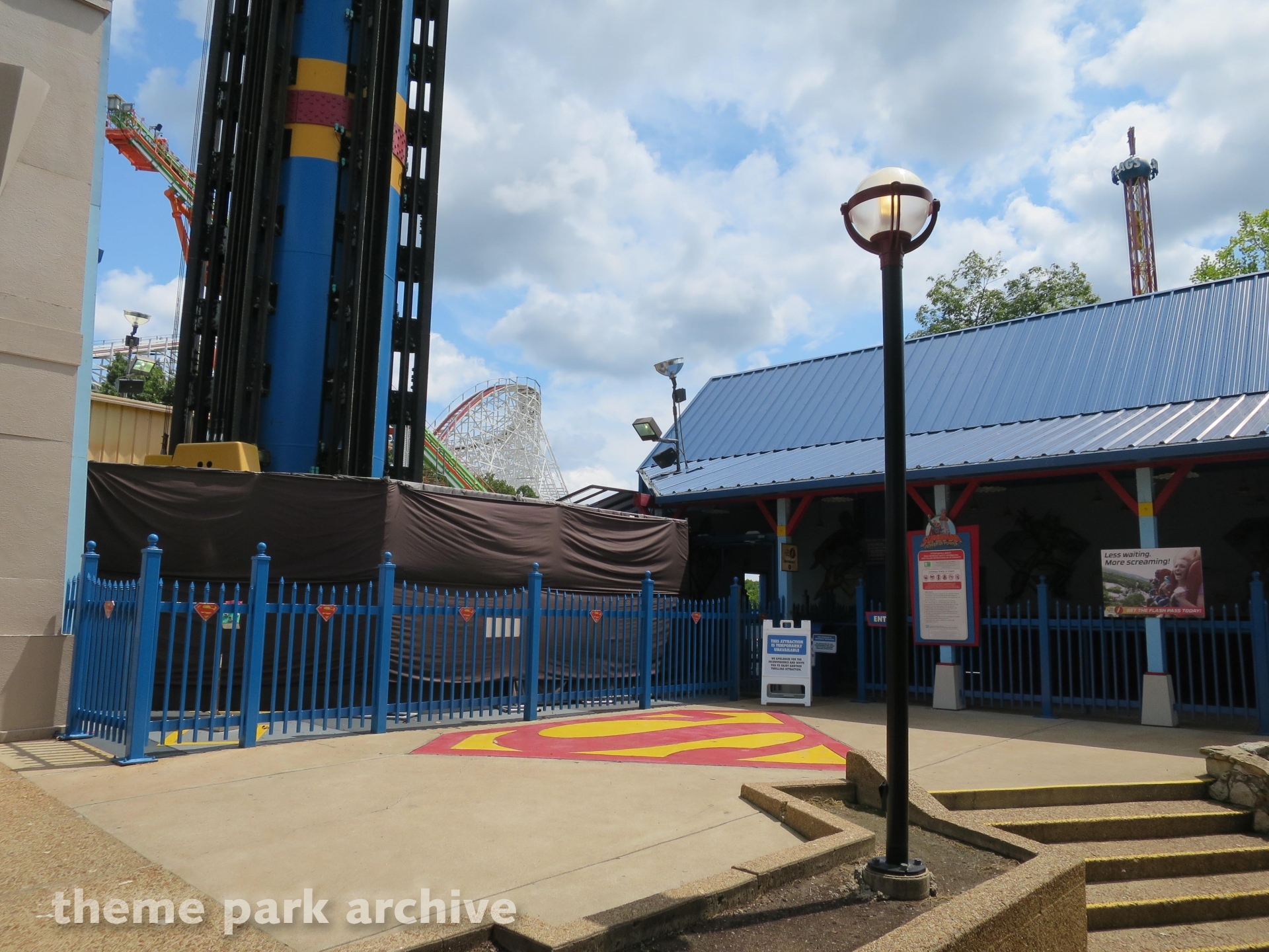 Superman Tower of Power at Six Flags St. Louis | Theme Park Archive