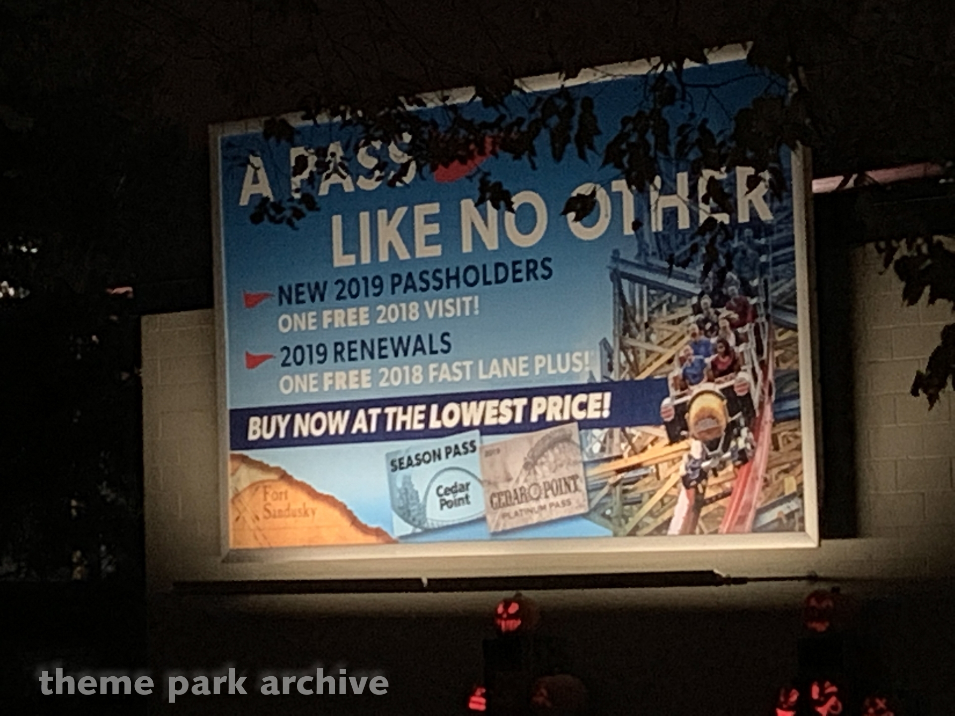 Cedar Point Halloweekends 2018 | Theme Park Archive