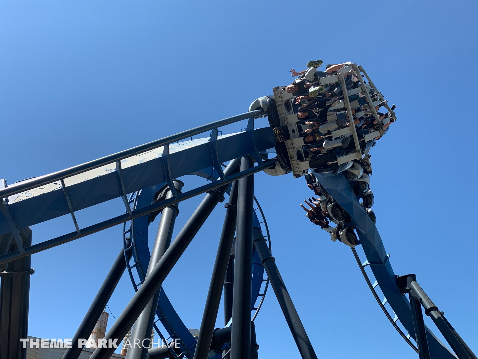 Batman The Ride at Six Flags Magic Mountain | Theme Park Archive