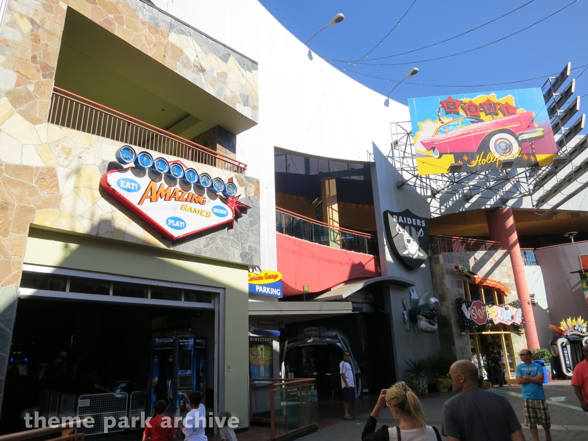 Parking at Universal City Walk Hollywood | Theme Park Archive