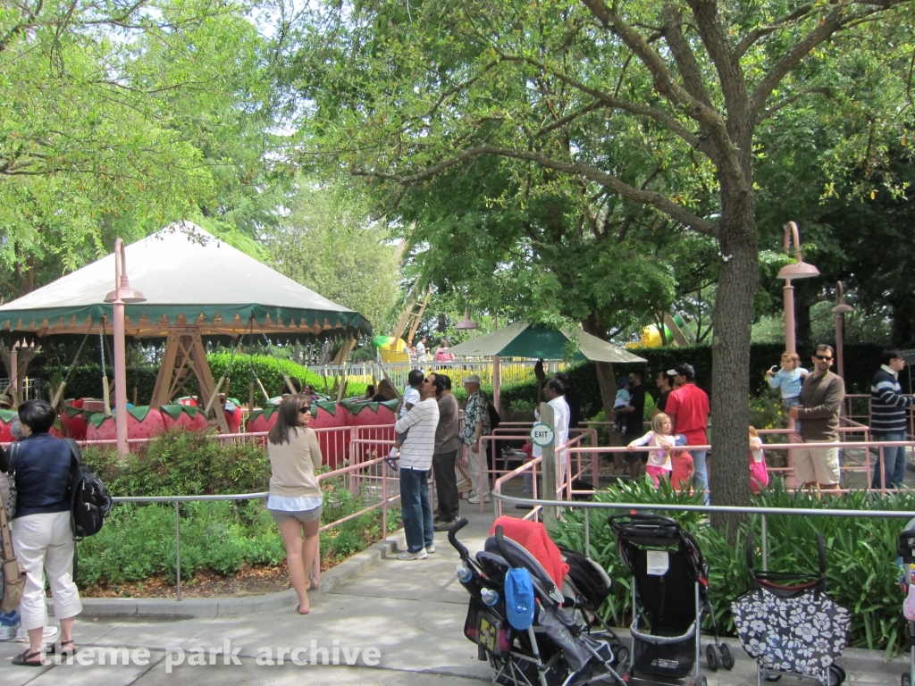Strawberry Sundae at Gilroy Gardens