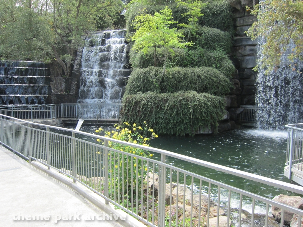 Bonfante Falls at Gilroy Gardens