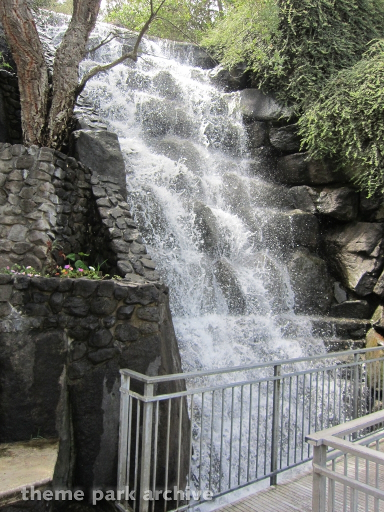 Bonfante Falls at Gilroy Gardens