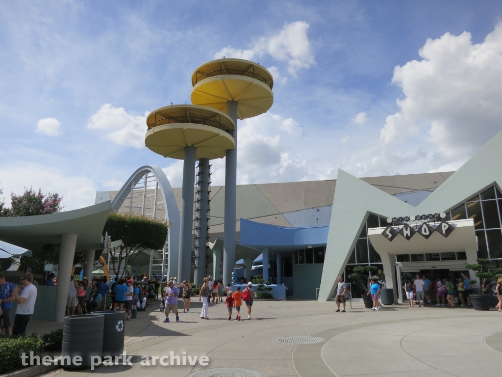 Men In Black Alien Attack at Universal City Walk Orlando
