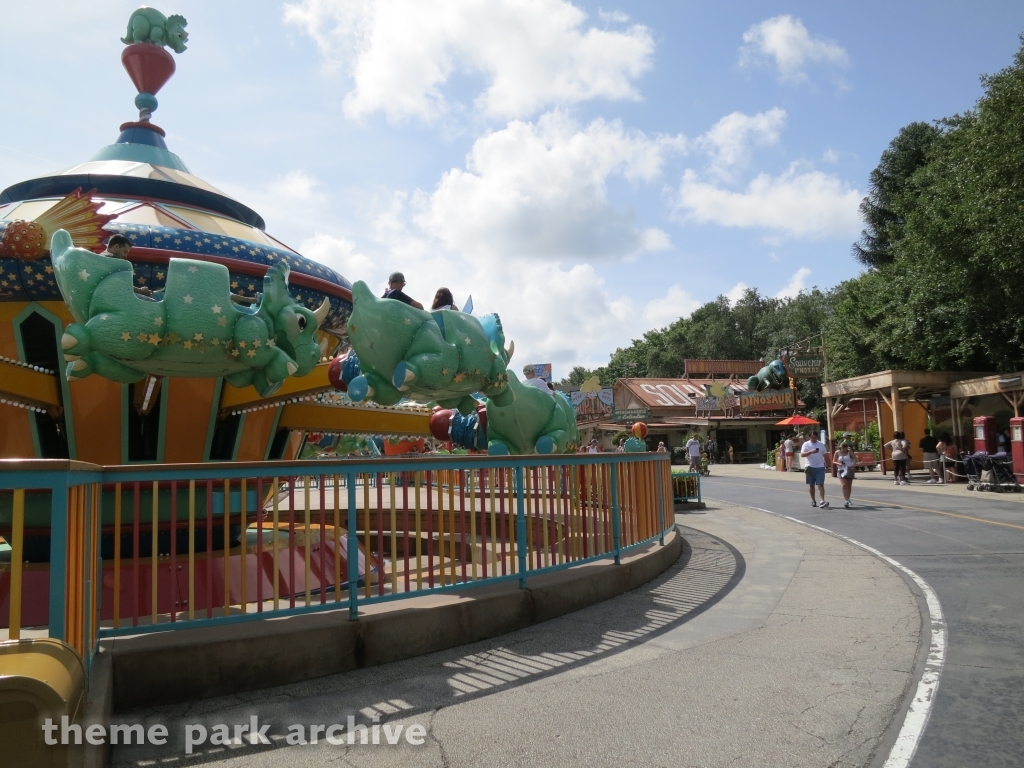 TriceraTop Spin at Disney's Animal Kingdom