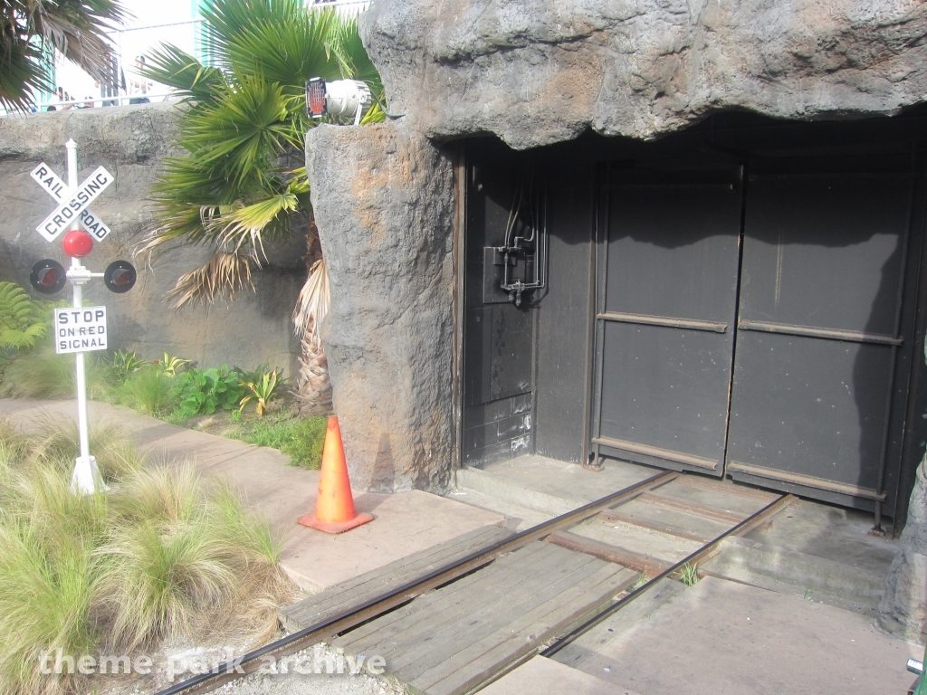 Cave Train Adventure at Santa Cruz Beach Boardwalk
