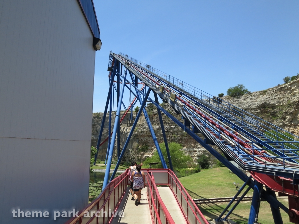 Superman Krypton Coaster at Six Flags Fiesta Texas