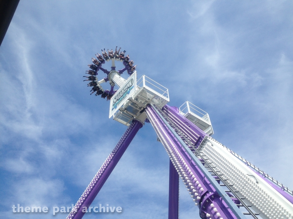SpinCycle at Silverwood Theme Park and Boulder Beach Waterpark