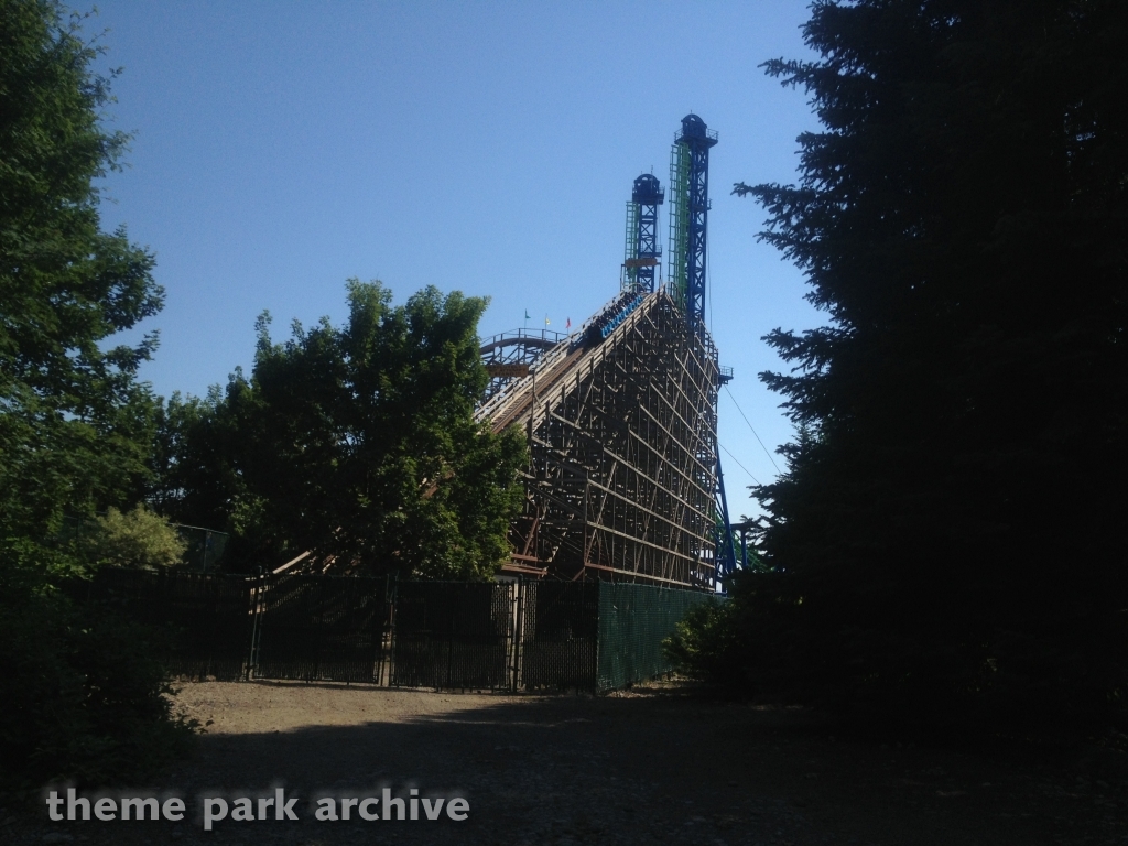 Tremors at Silverwood Theme Park and Boulder Beach Waterpark