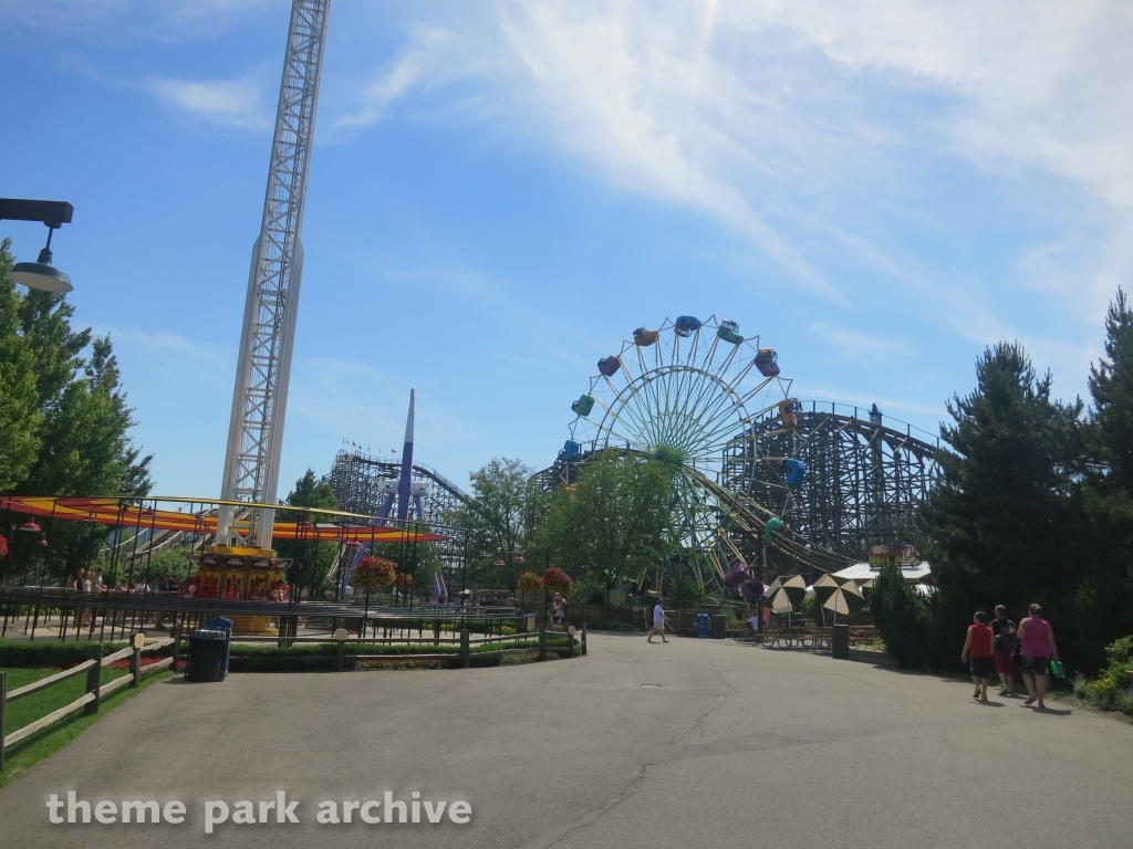 Sky Diver at Silverwood Theme Park and Boulder Beach Waterpark