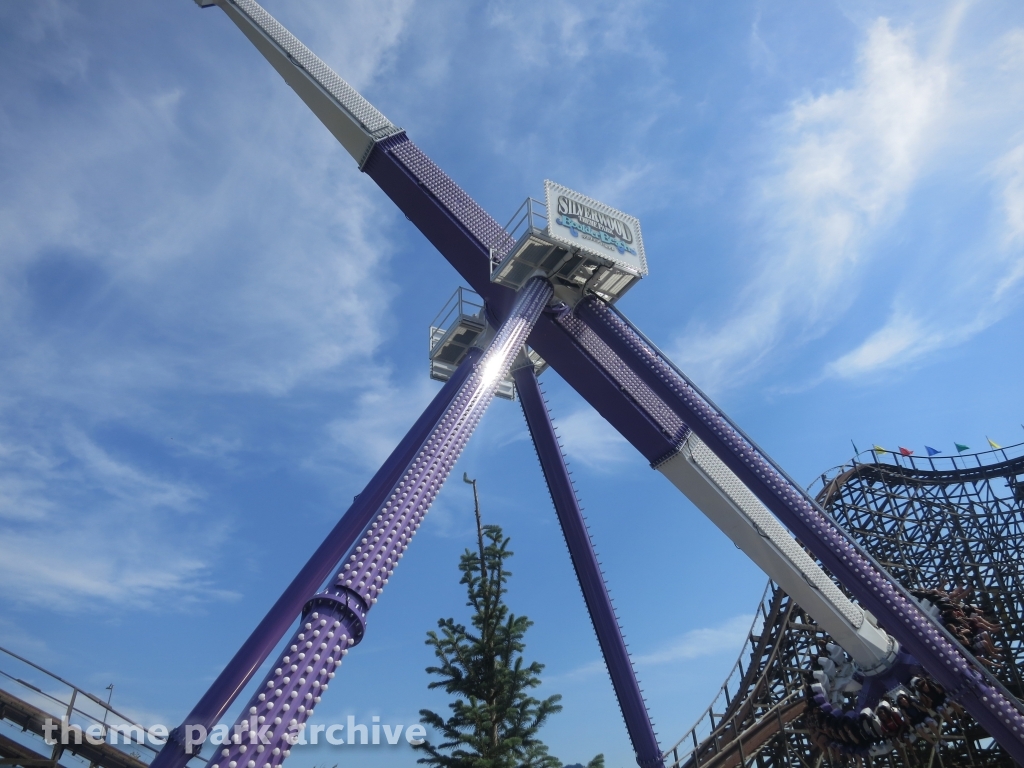 SpinCycle at Silverwood Theme Park and Boulder Beach Waterpark