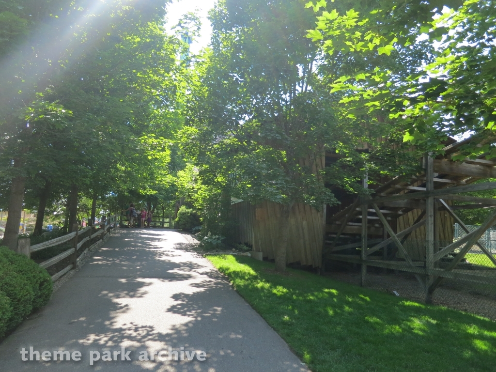 Tremors at Silverwood Theme Park and Boulder Beach Waterpark