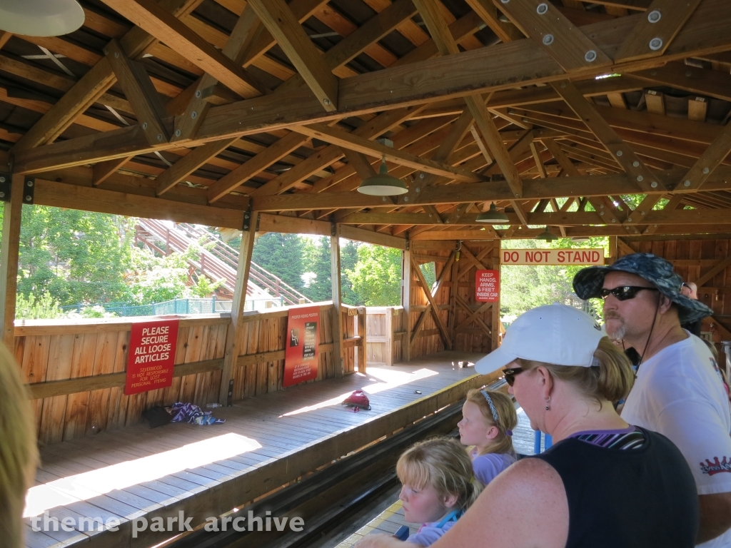 Tremors at Silverwood Theme Park and Boulder Beach Waterpark