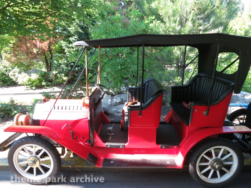 Antique Cars at Silverwood Theme Park and Boulder Beach Waterpark