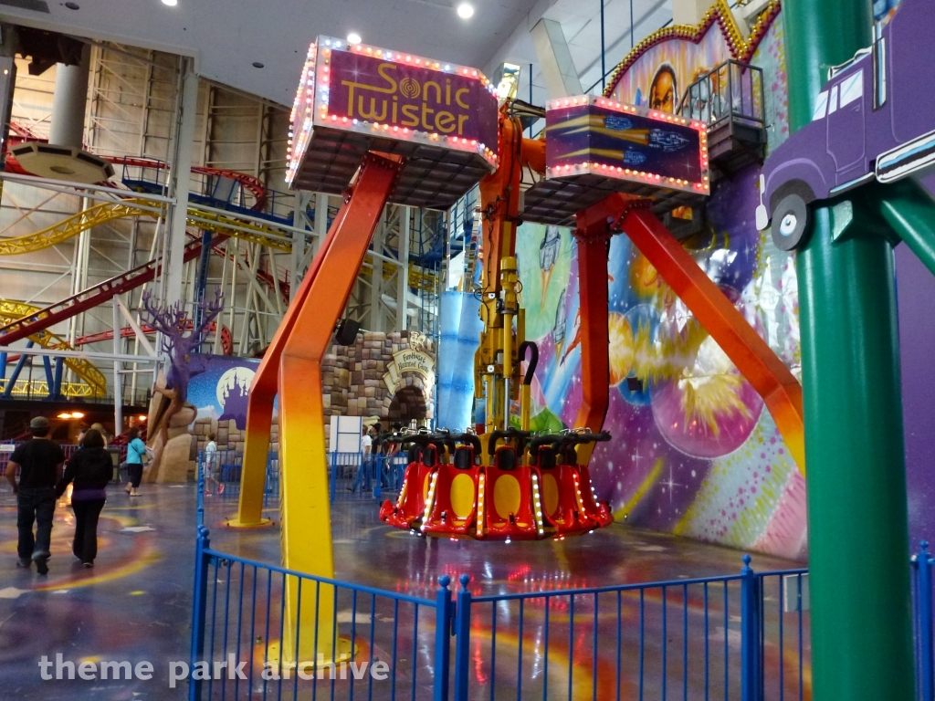 Sonic Twister at Galaxyland