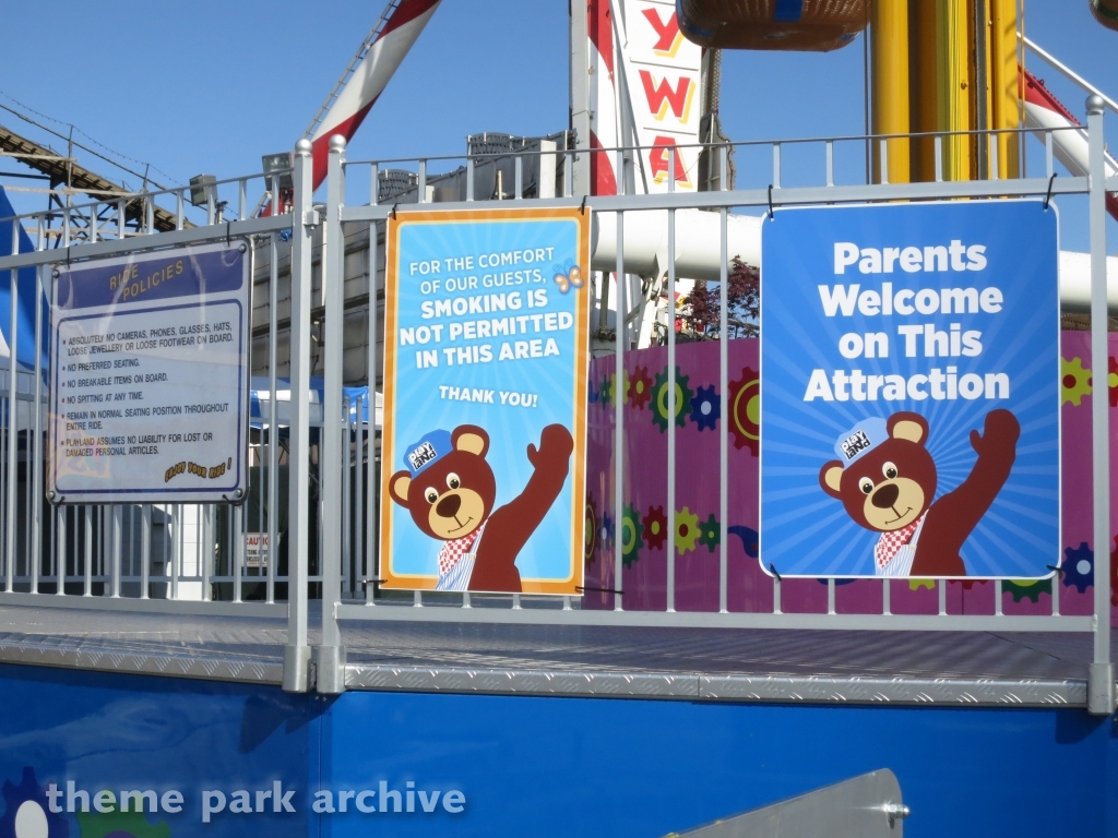 Crazy Beach Party at Playland P.N.E. | Theme Park Archive, image size:1024x768