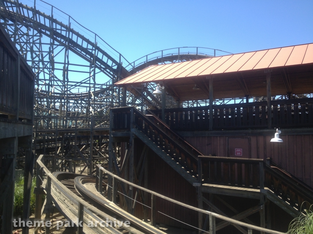 Roar at Six Flags Discovery Kingdom