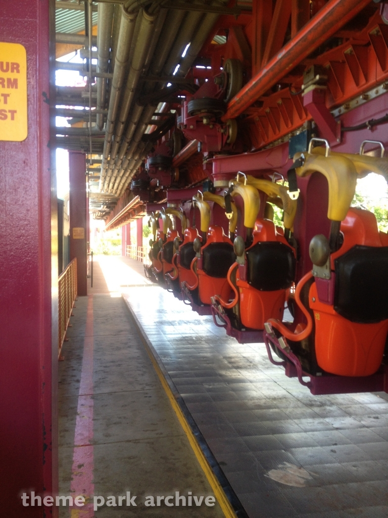 The Flash: Vertical Velocity at Six Flags Discovery Kingdom