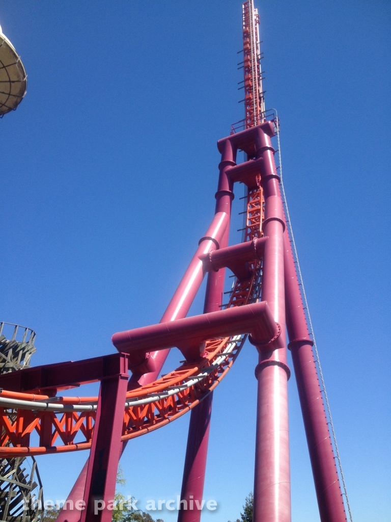 The Flash: Vertical Velocity at Six Flags Discovery Kingdom