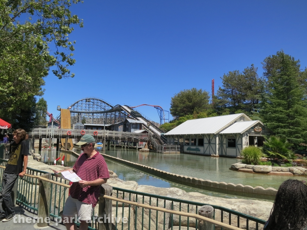 Monsoon Falls at Six Flags Discovery Kingdom