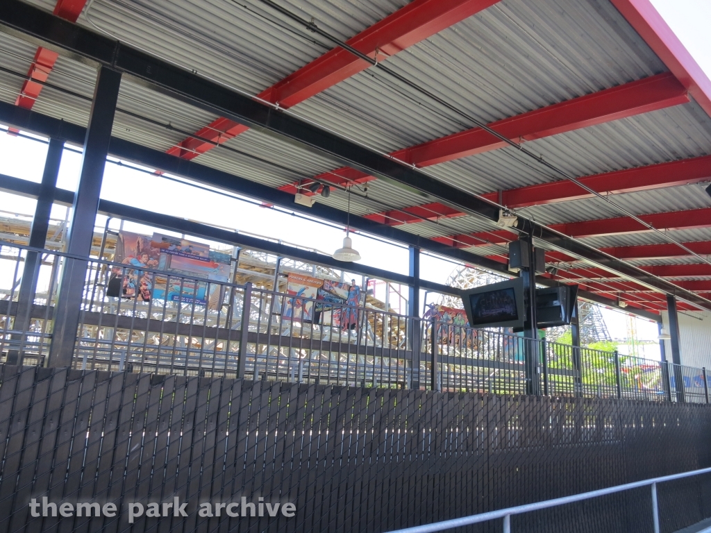 Superman: Ultimate Flight at Six Flags Discovery Kingdom