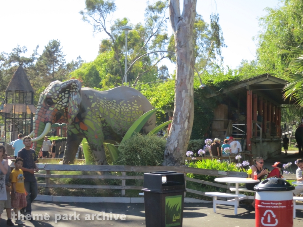 Tava's Jungleland at Six Flags Discovery Kingdom