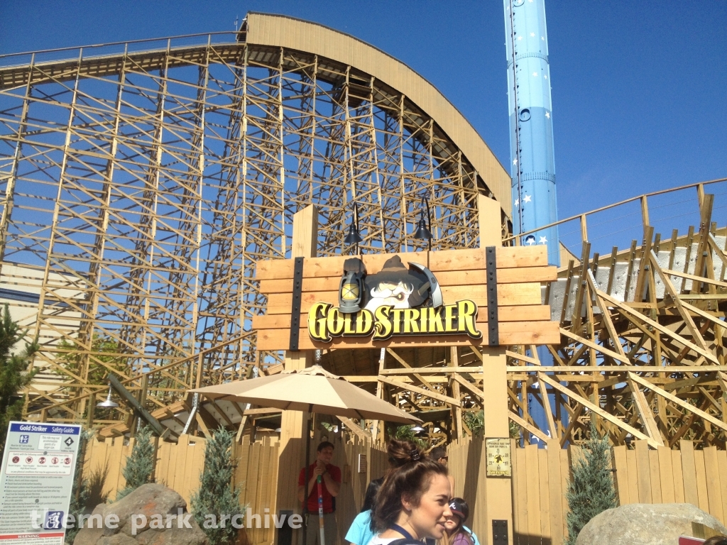 Gold Striker at California's Great America