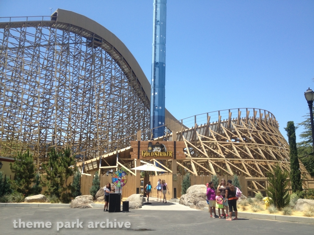 Gold Striker at California's Great America