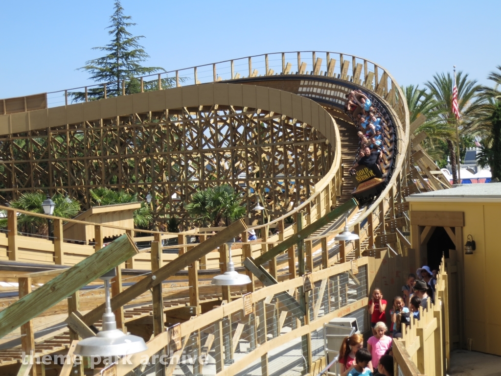 Gold Striker at California's Great America