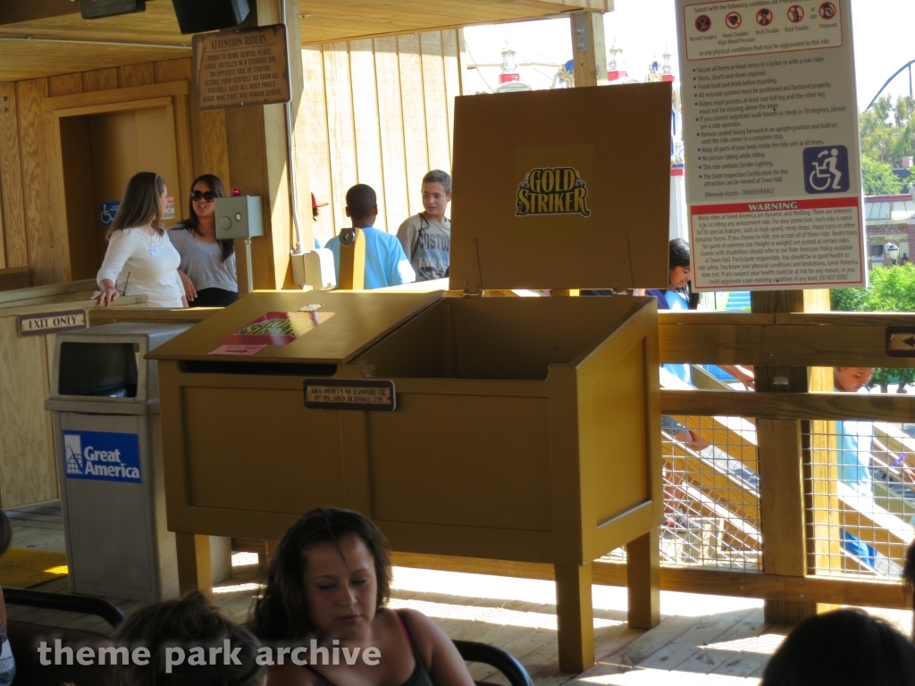 Gold Striker at California's Great America