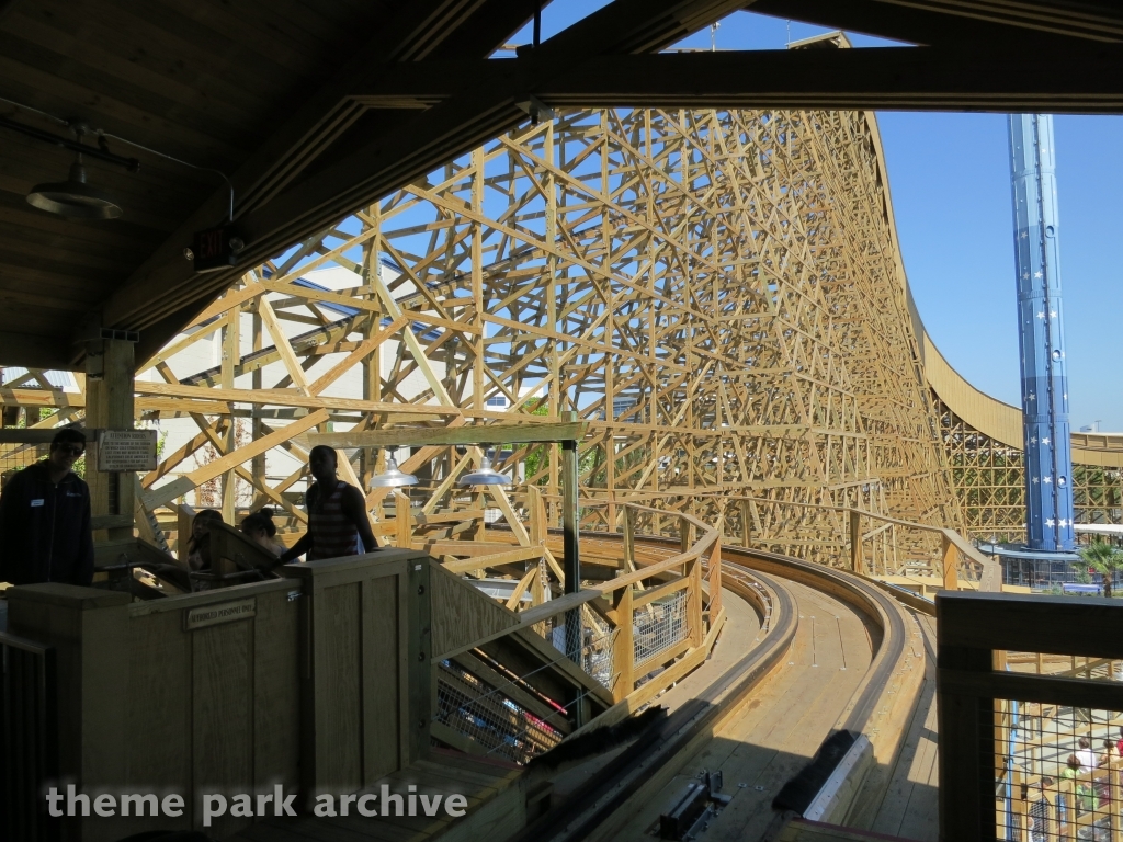 Gold Striker at California's Great America