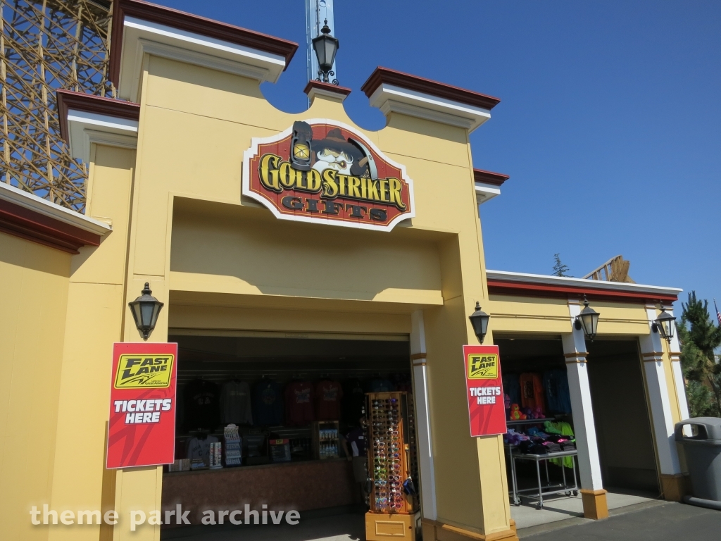 Gold Striker at California's Great America