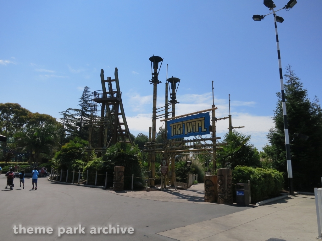 Tiki Twirl at California's Great America