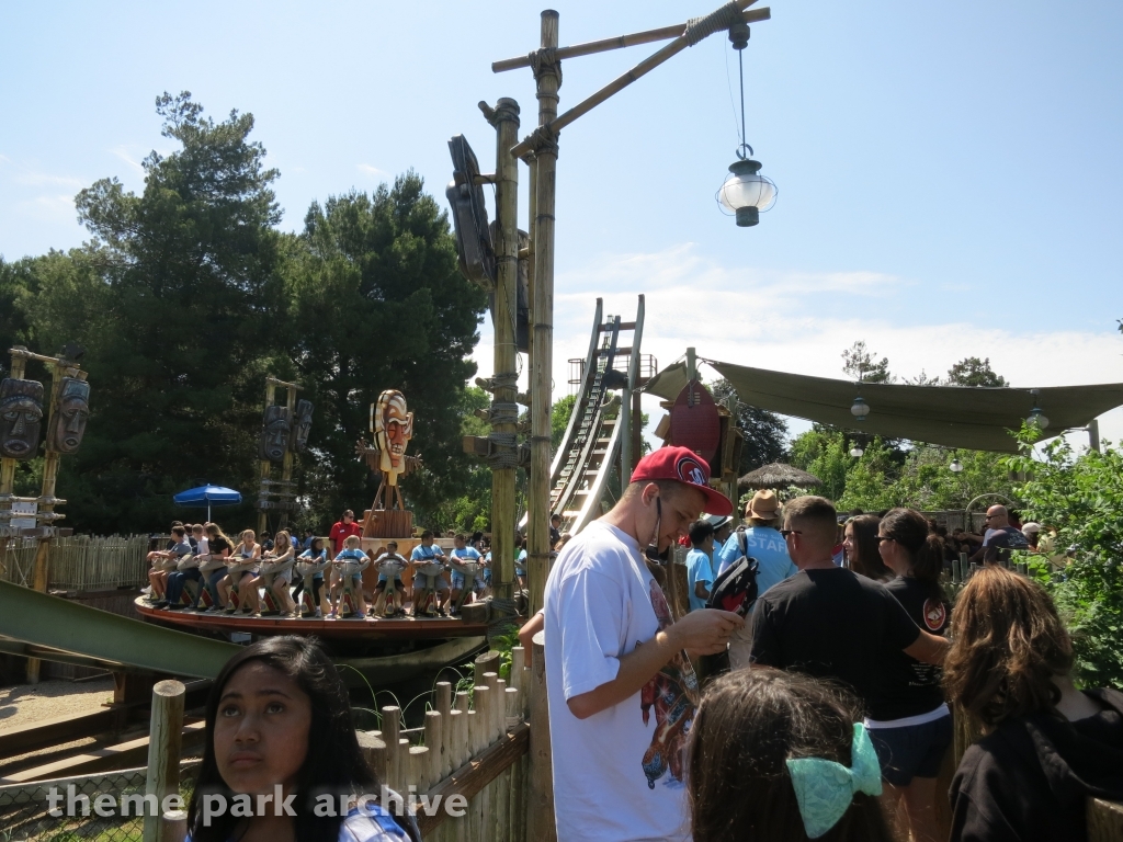 Tiki Twirl at California's Great America