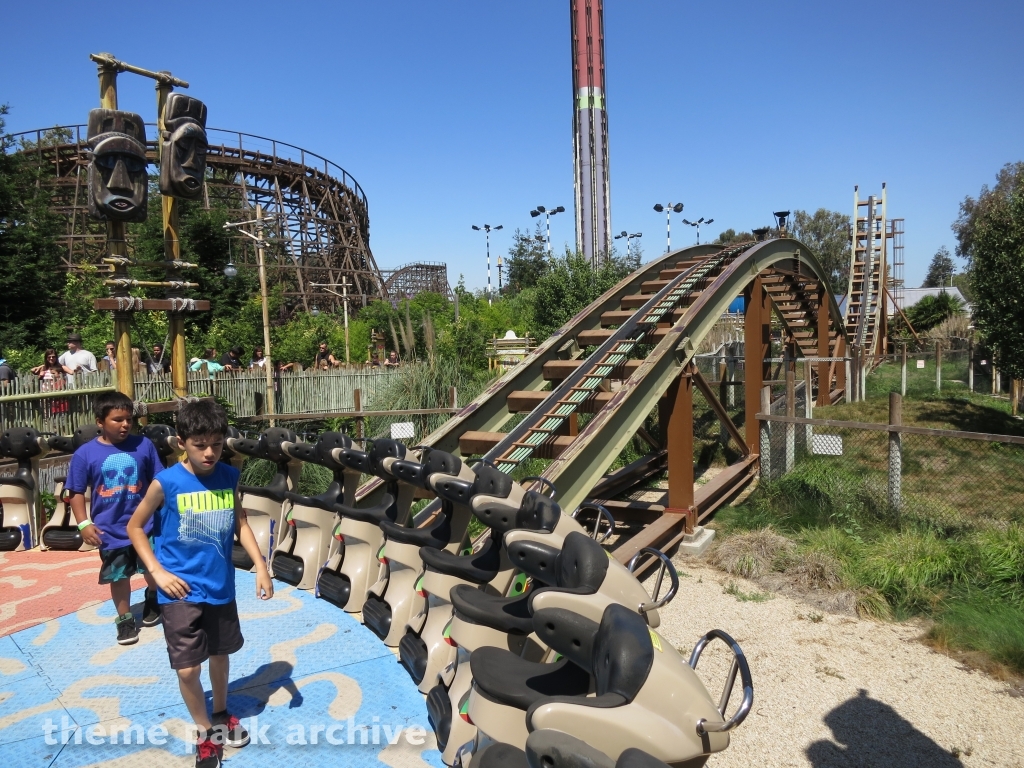 Tiki Twirl at California's Great America