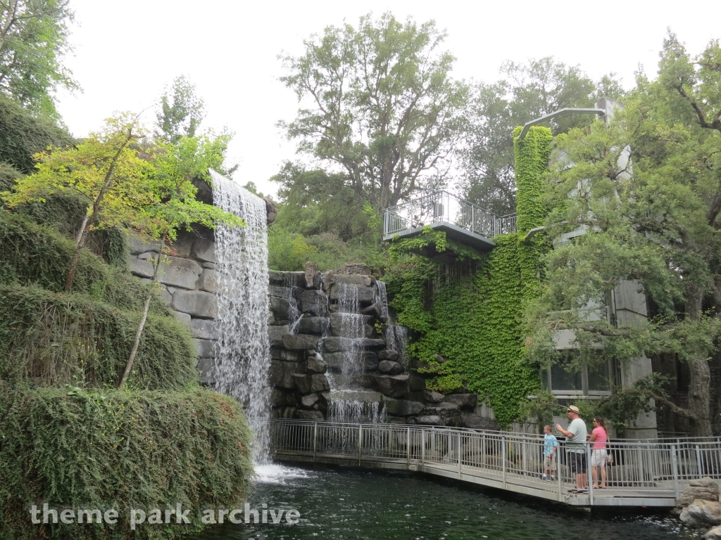 Bonfante Falls at Gilroy Gardens