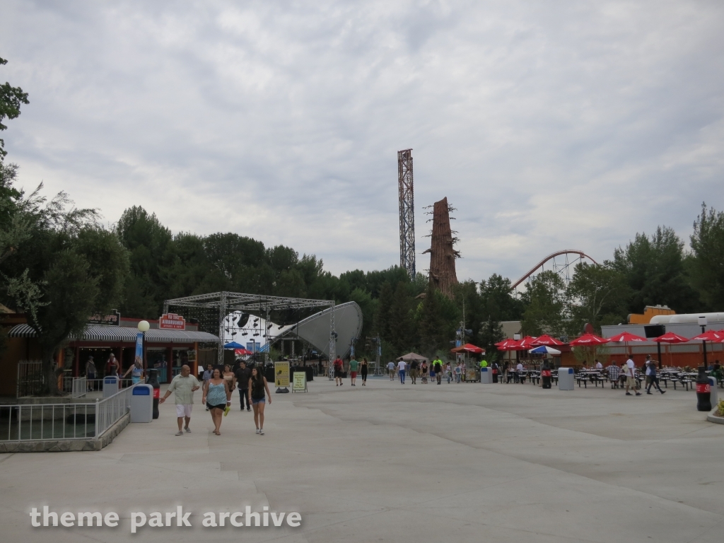 Full Throttle at Six Flags Magic Mountain
