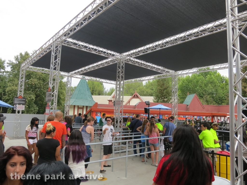 Full Throttle at Six Flags Magic Mountain