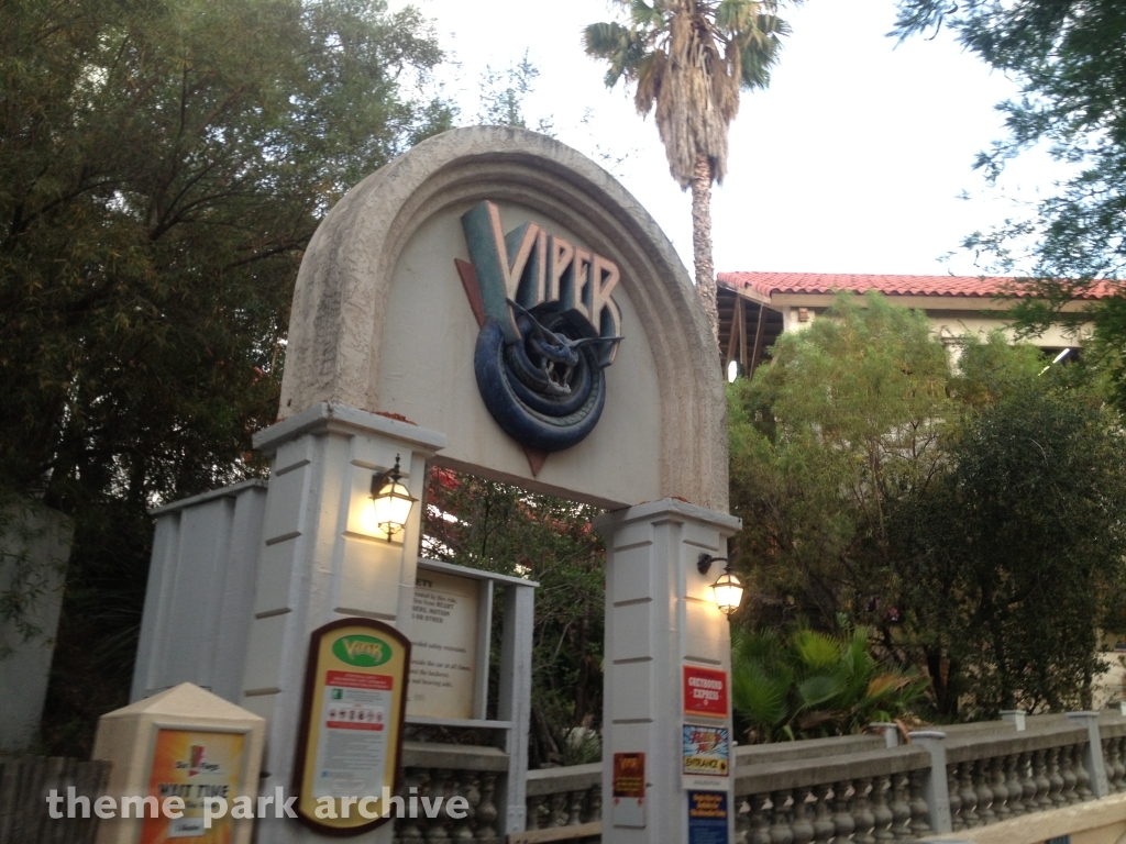 Viper at Six Flags Magic Mountain