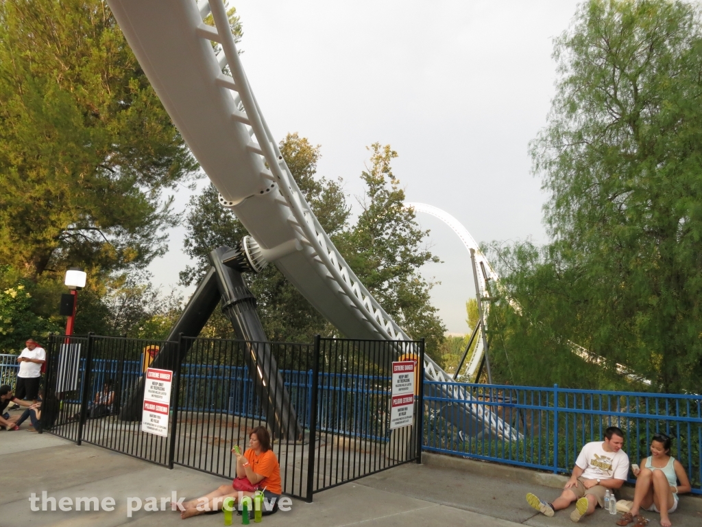 Full Throttle at Six Flags Magic Mountain