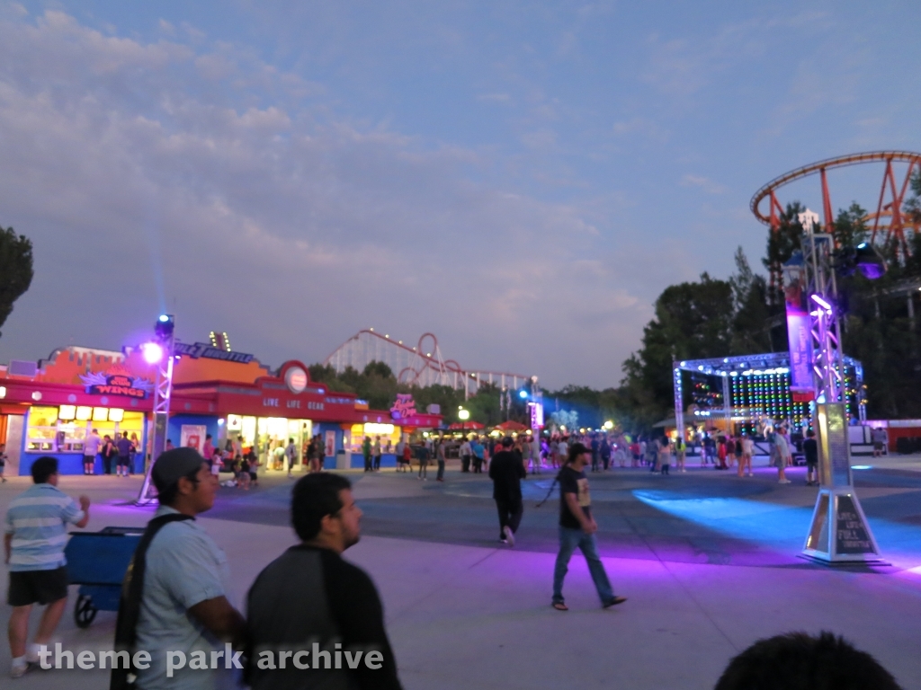 Full Throttle at Six Flags Magic Mountain