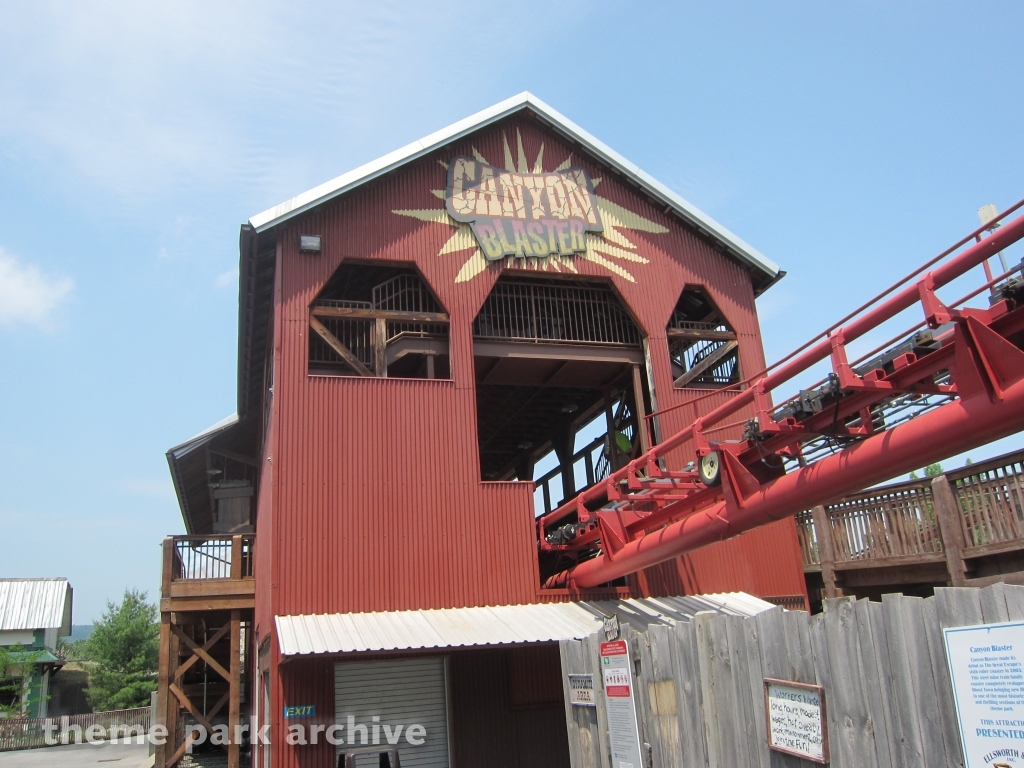 Canyon Blaster at Great Escape