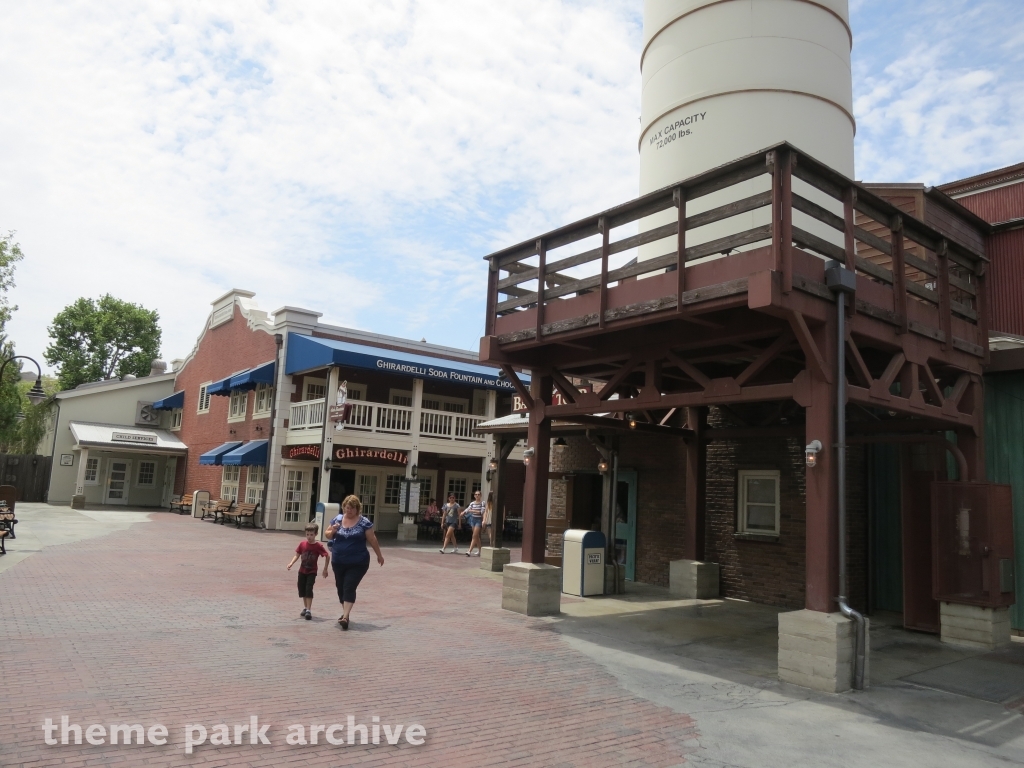 Boudin Bakery at Disney California Adventure