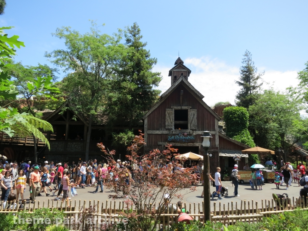 Splash Mountain at Disney California Adventure