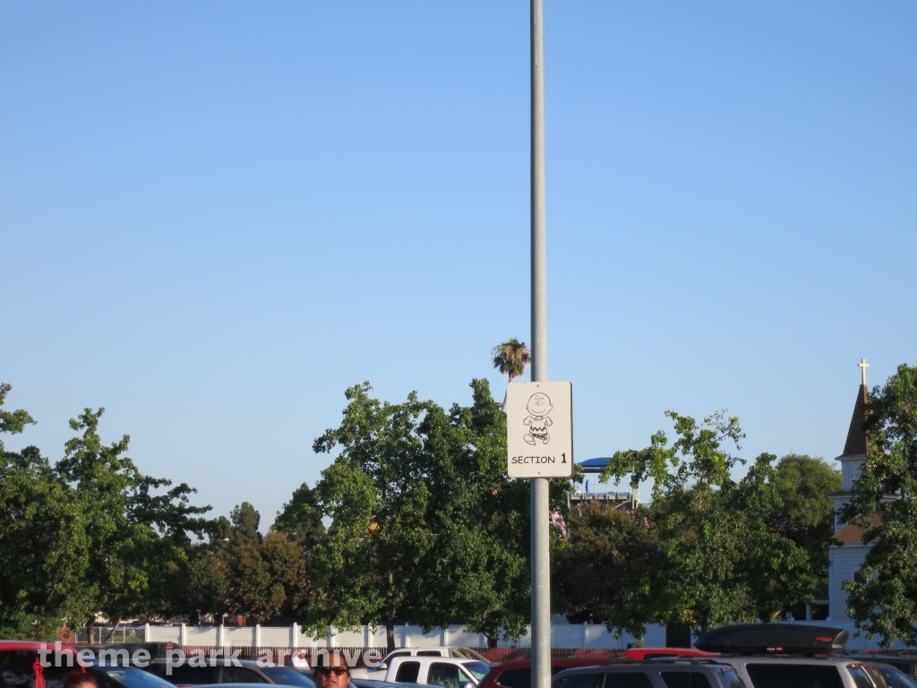 Parking at Knott's Berry Farm
