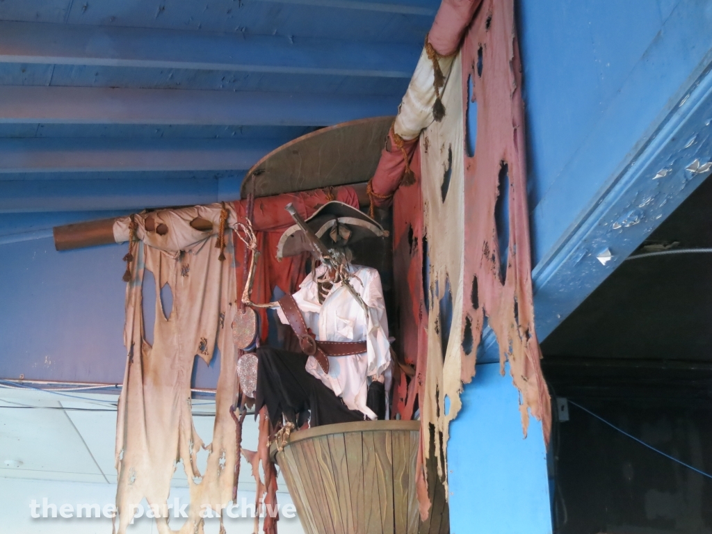 Den of Lost Thieves at Indiana Beach