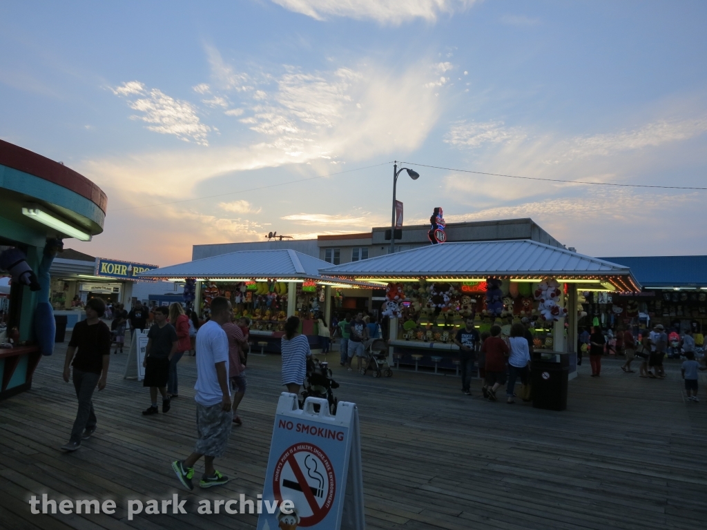 [artBOX] at Morey's Piers