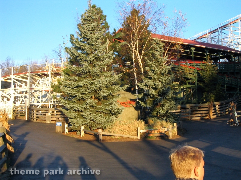 Raging Wolf Bobs at Geauga Lake