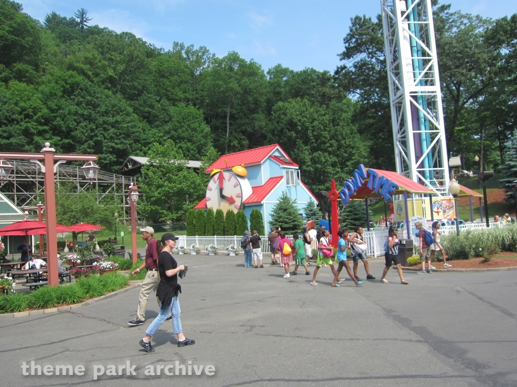 Down Time at Lake Compounce
